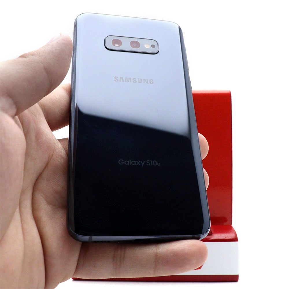 Samsung Galaxy S10e 128GB Blue - Image 3